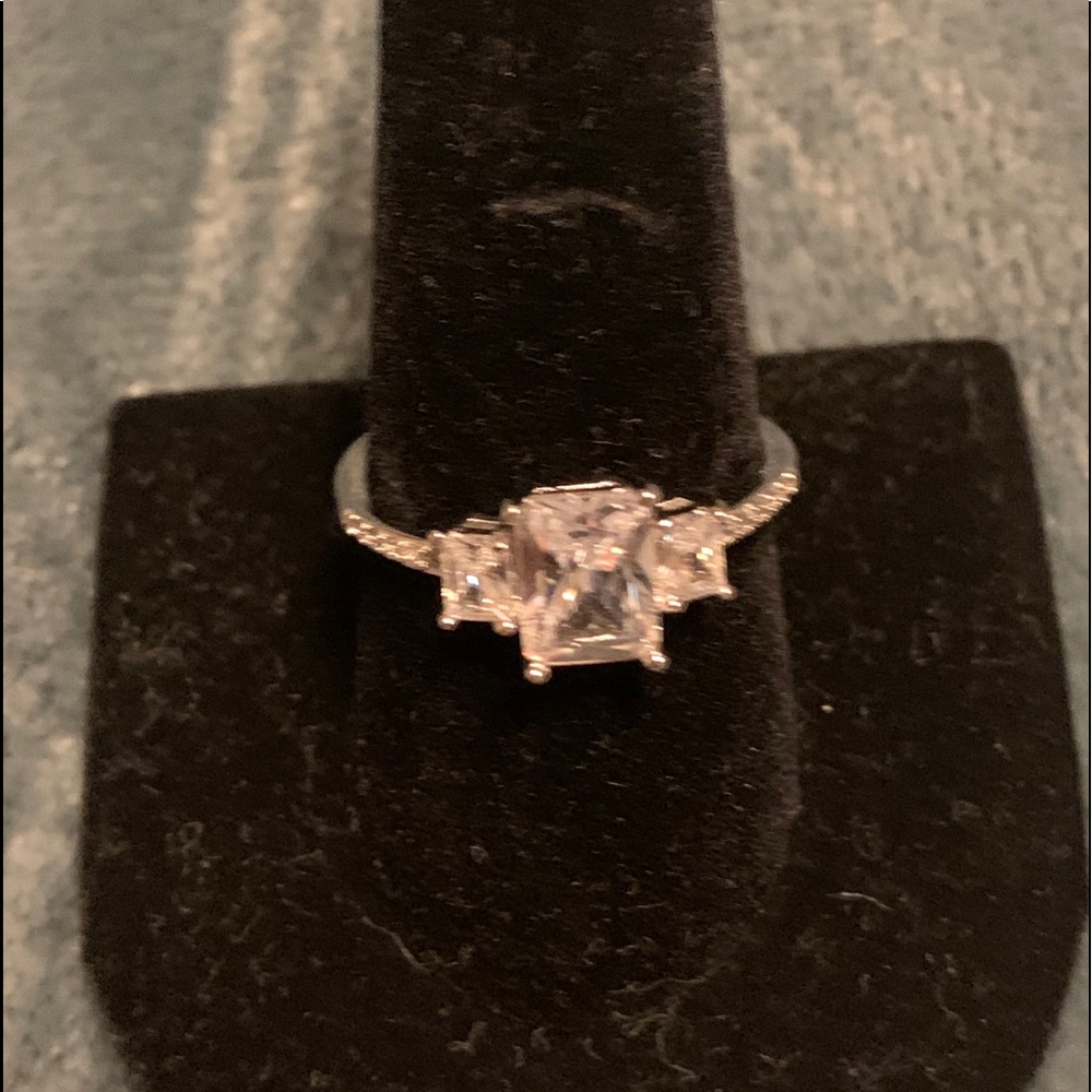 Ring - Picture 6 of 6